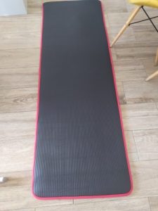 Yoga Mat Extra Thick 10 MM Non-slip with Bandages photo review