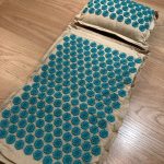 Yoga Acupressure Mat and Pillow Set 8 Fun Colour photo review