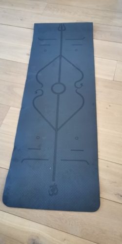 Yoga Mat with Position Lines 6 Colour Best Quality Material photo review