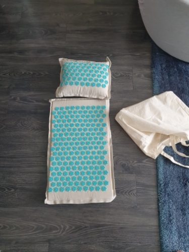 Yoga Acupressure Mat and Pillow Set 8 Fun Colour photo review