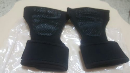 Gym and Fitness Gloves with Grips photo review