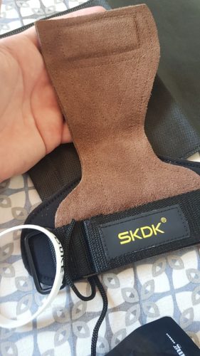 Gym and Fitness Gloves with wrist support and Grips Anti-Skid photo review