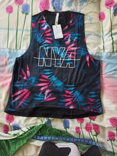 Quick-Dry Printed Breathable Yoga and Fitness Top photo review