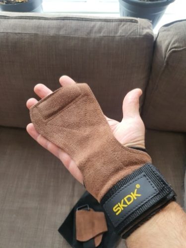 Gym and Fitness Gloves with wrist support and Grips Anti-Skid photo review